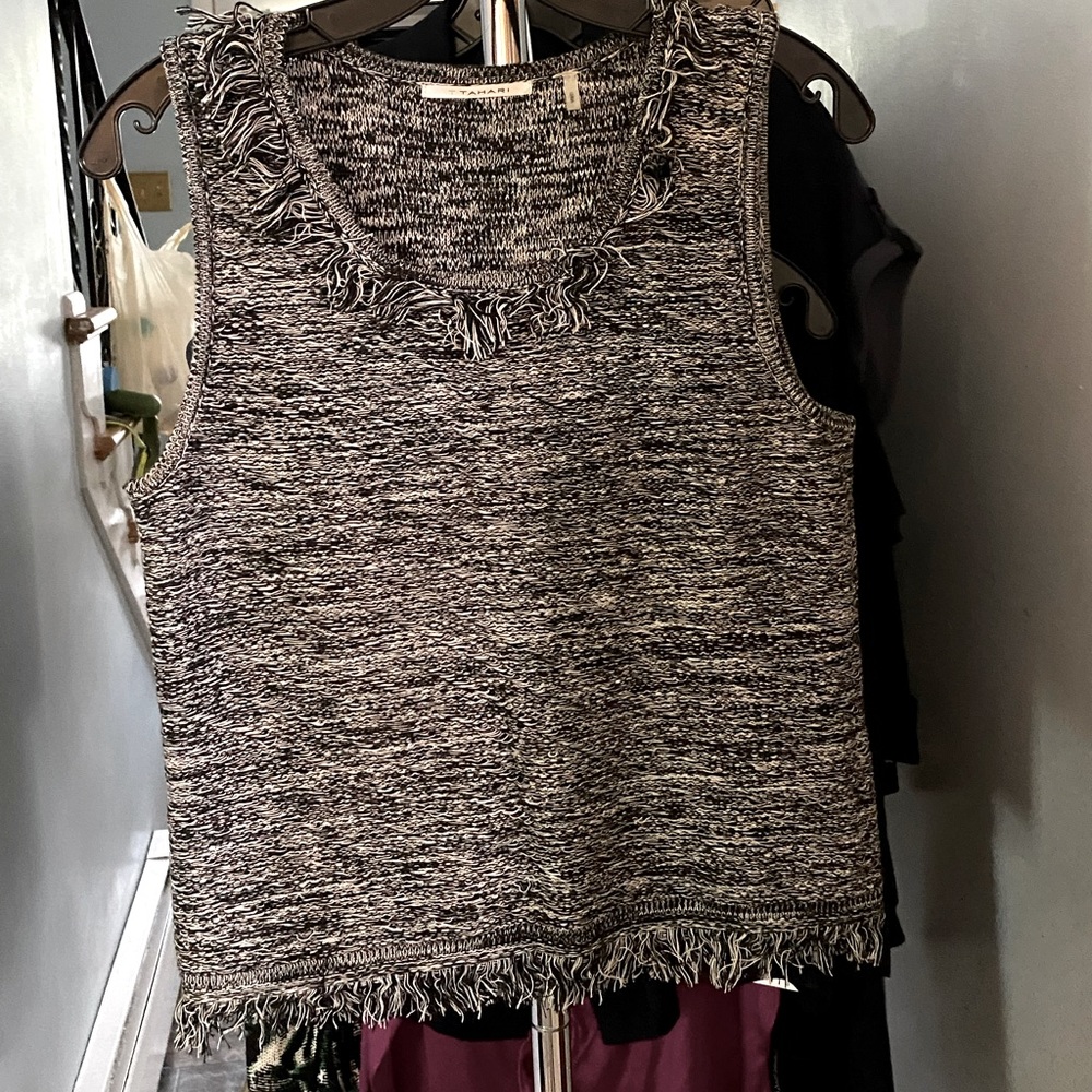 Ellie Tahari knitted top